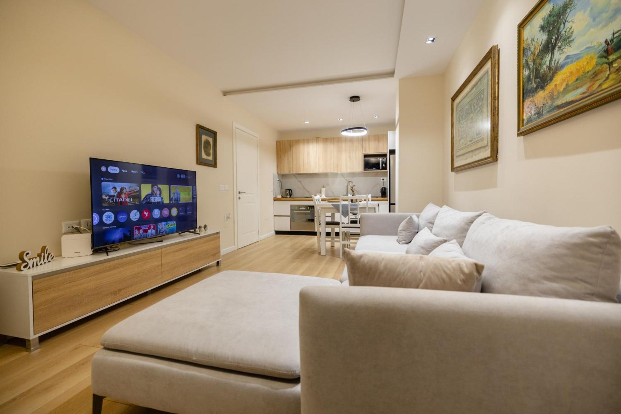 Luxury Center Observatori Apartment Tirana Exterior photo