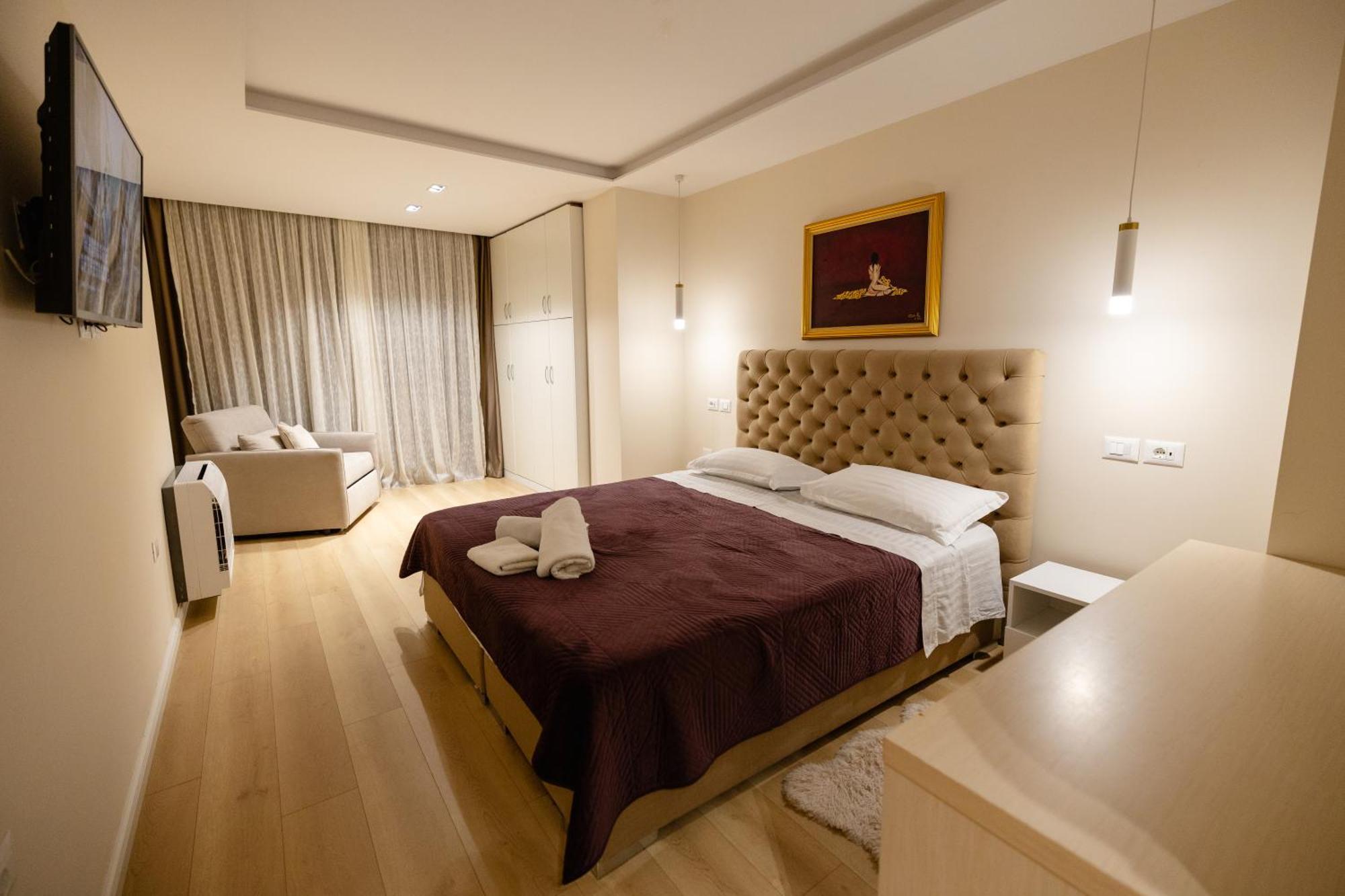Luxury Center Observatori Apartment Tirana Exterior photo