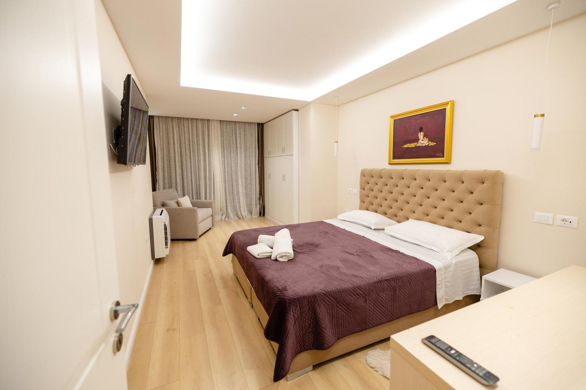 Luxury Center Observatori Apartment Tirana Exterior photo