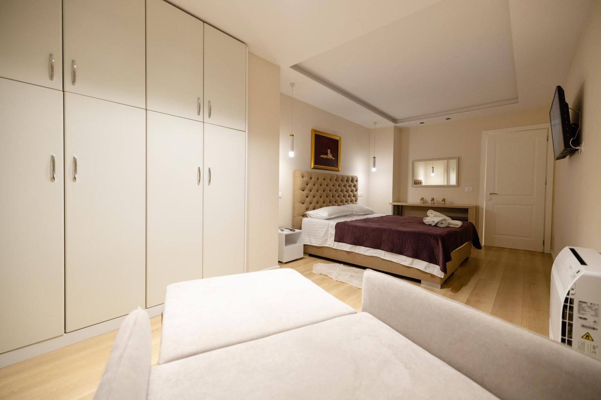 Luxury Center Observatori Apartment Tirana Exterior photo