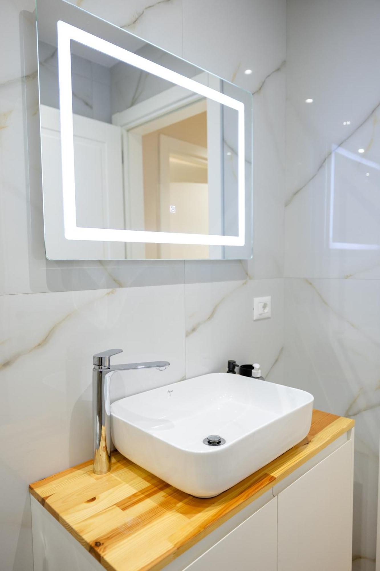 Luxury Center Observatori Apartment Tirana Exterior photo