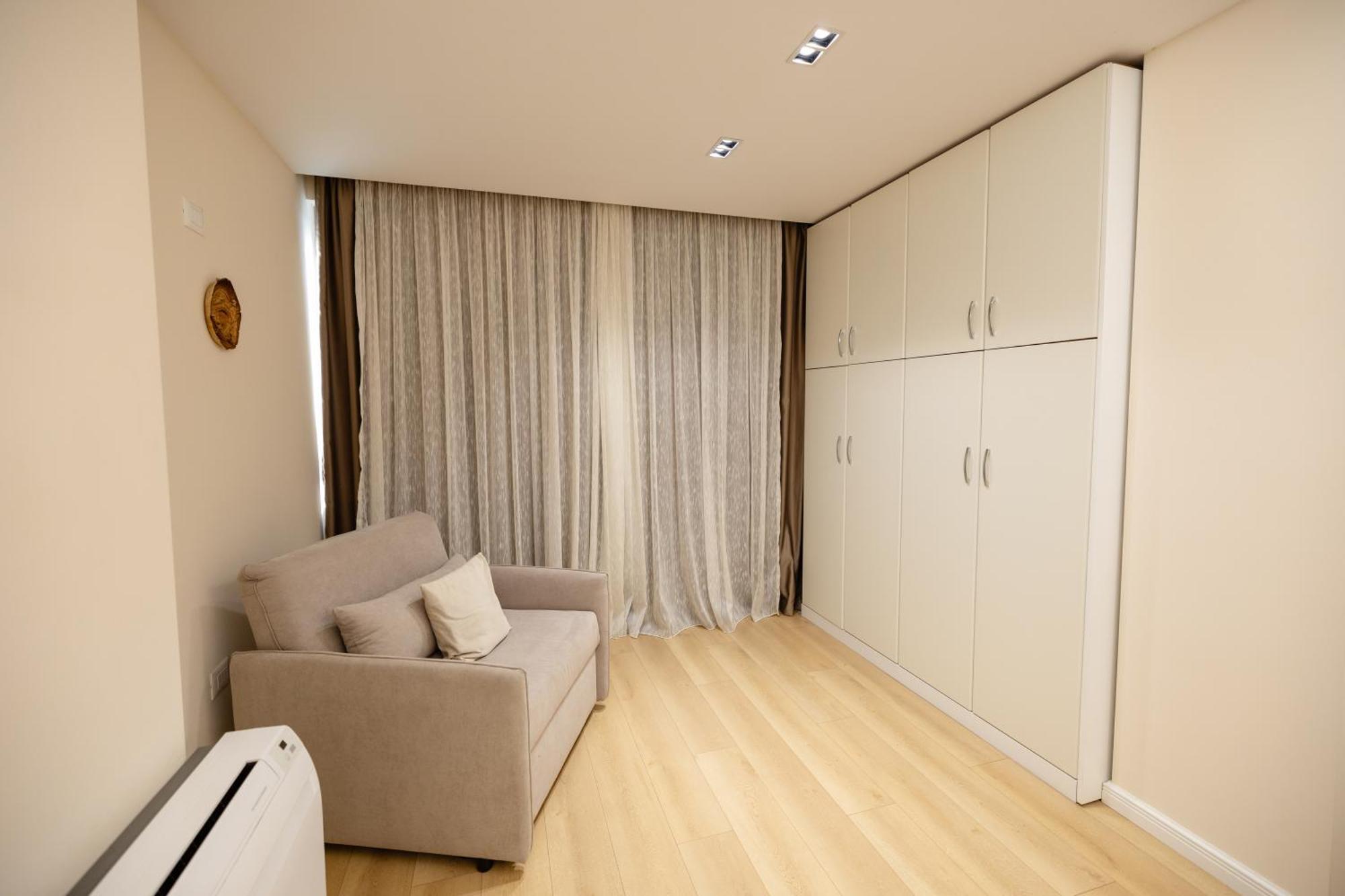 Luxury Center Observatori Apartment Tirana Exterior photo