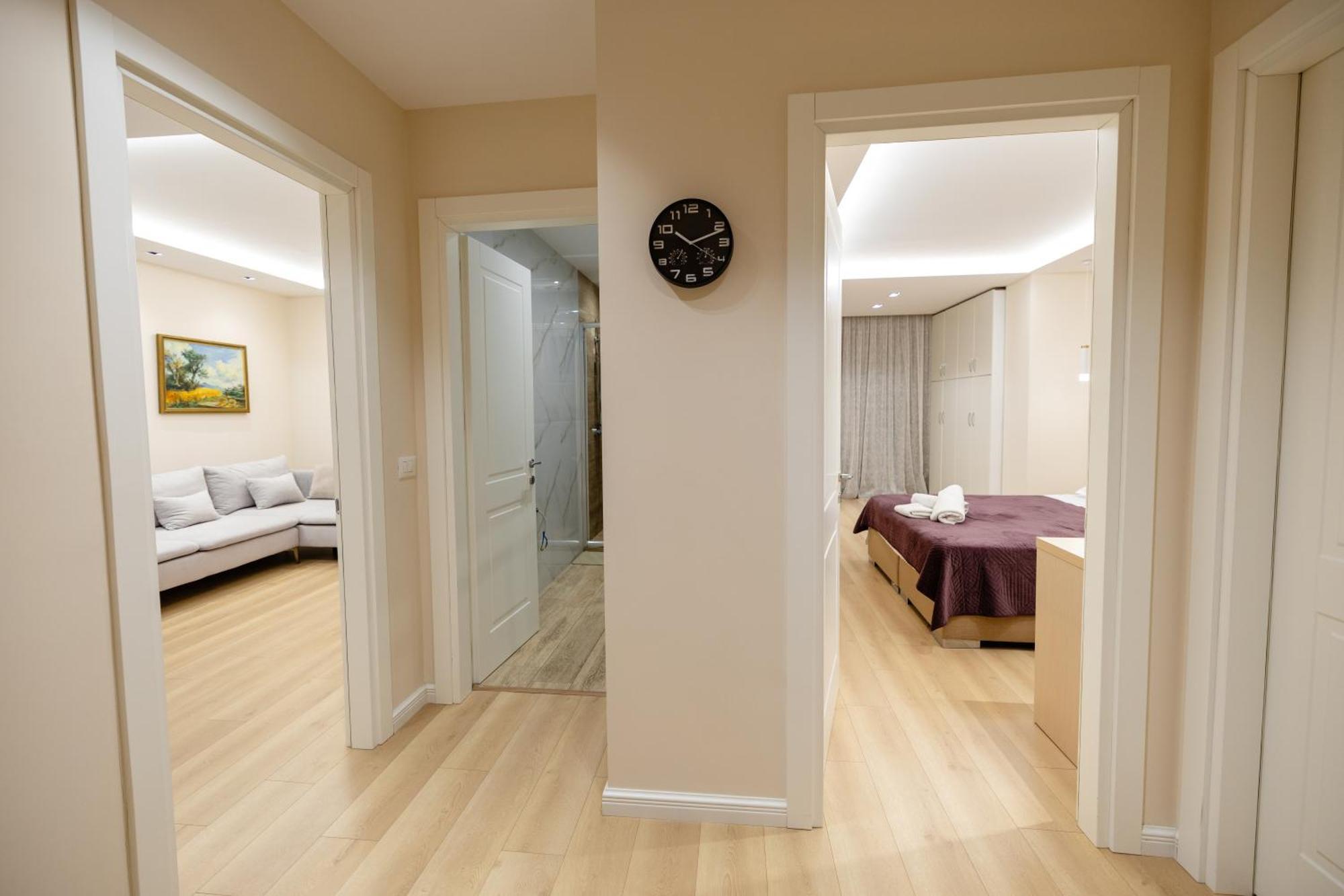 Luxury Center Observatori Apartment Tirana Exterior photo
