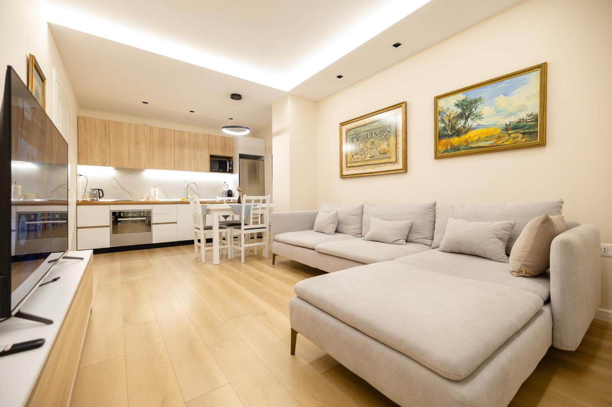 Luxury Center Observatori Apartment Tirana Exterior photo